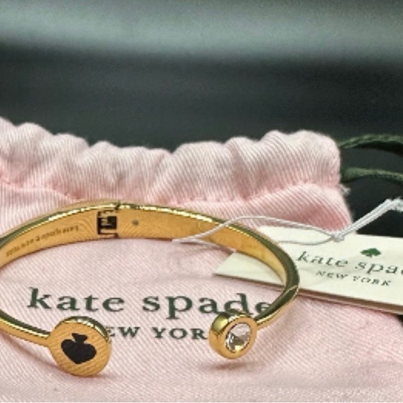 Kate Spade Spot the Spade Hinged Bangle NWT - Picture 2 of 3